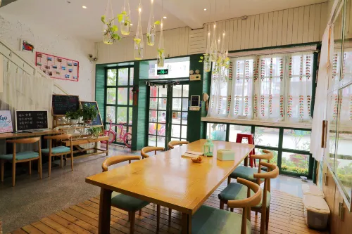 Xiyu Hostel · Cat Café - Wifi