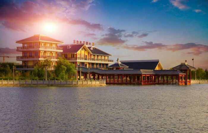 瓜州水榭景觀酒店（張芝公園玄奘取經博物館店）