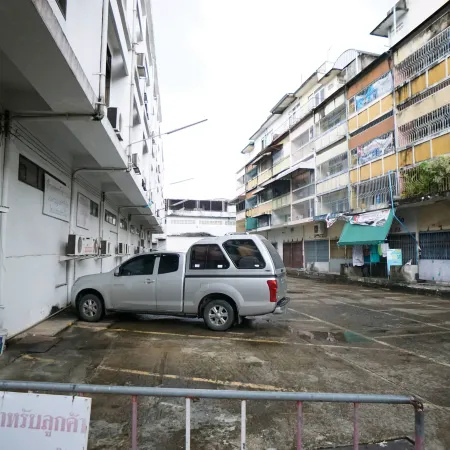Thairungruang Backpackers Suratthani