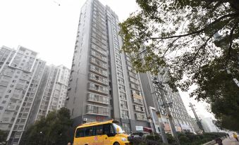 Kevin Business Hotel (Hunan Forest Botanical Garden Maozhutang Subway Station)