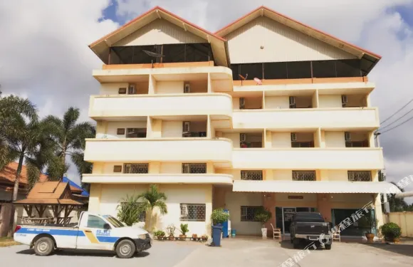 Suk Thaworn Baan Chang公寓