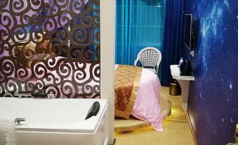 Yingshan Wutong Siyu Theme Hotel