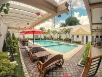 Hotel Georgina Hotels in Amadeo