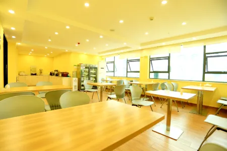 Morning Inn Hotel (Yanling County Government) Отели рядом с достопримечательностью «Red Army Slogan Museum»