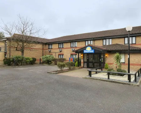Days Inn by Wyndham London Stansted Airport Hotels in Bishop's Stortford