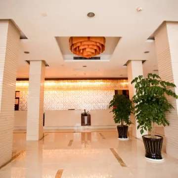 Mingxiang Hotel (Wenling Zeguo Passenger Transport Center) Отели рядом с достопримечательностью «Taizhou Hospital of Integrated Traditional Chinese and Western Medicine (Zeguoyuan Area)»