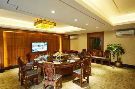 Jia Fu Li Jing Hotel (Guangzhou Tianhe Passenger Station Metro Station) Отели рядом с достопримечательностью «South China University of Science and Technology»