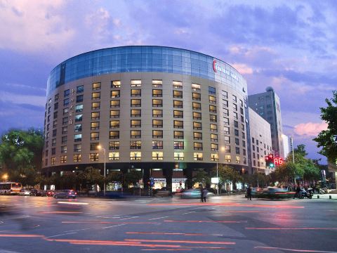 Central Hotel