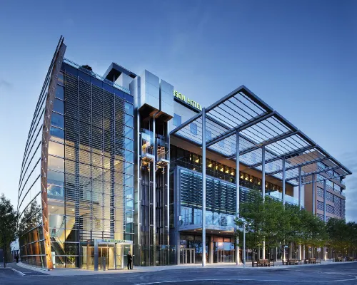 The Gibson Hotel Các khách sạn gần Nhà thi đấu 3Arena