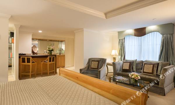 The Michelangelo Hotel