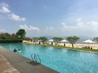 Huizhou Huayang Nianhua Seaview Party Villa (China Resources Xiajing Bay) - Beach