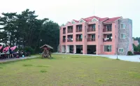 Taean Golden Wave Pension - ที่มีสระว่ายน้ำ