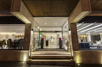 Howeyzeh Hotel Hotels near Tehran Grand Bazaar