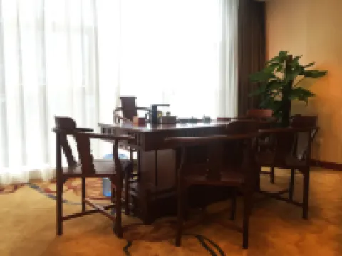 โรงแรมนานาชาติไห่ซื่อ โปยา