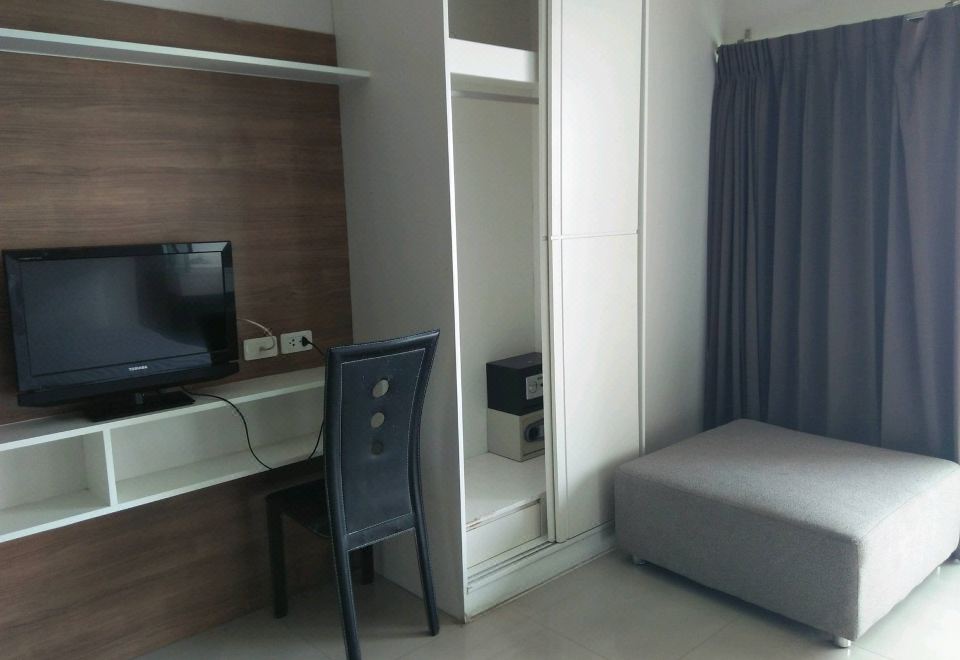 R-Con Wong Amat Suite Over view