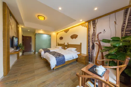 Danxiashan Zuolin Zhuyuan Chinese Inn