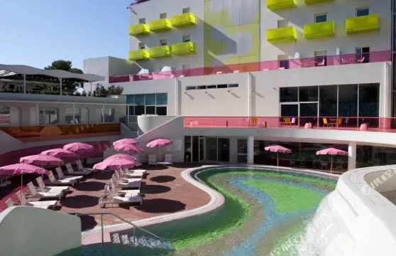 塞米勒米斯酒店