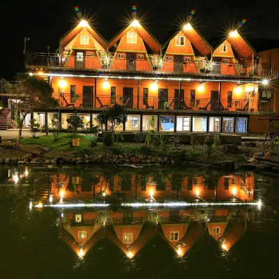 Artisan Hostel Hotels near Dingpu Station