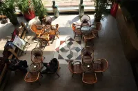 Yimeng Renjia Hotel