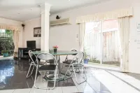 Abbotsford Private Rooms & Pods - 15 Charles Homestay