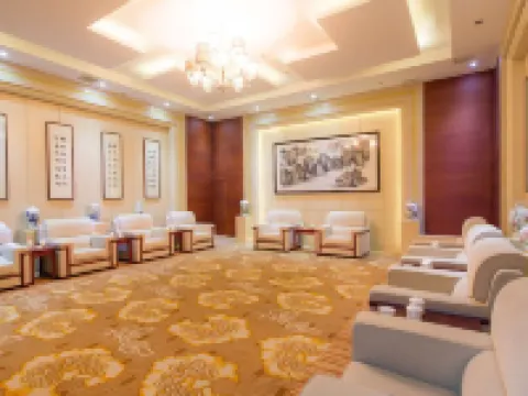 Jinli International Hotel (Dawu store) Hotel di Dawu