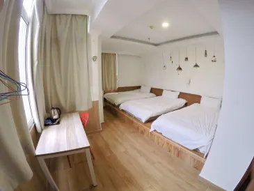 Lazy Gaga Youth Hostel