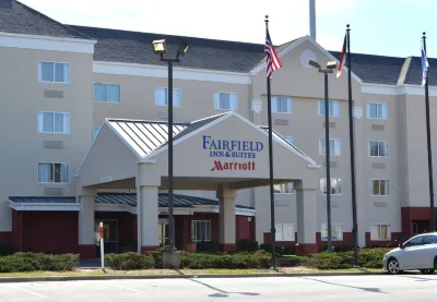 Fairfield Inn & Suites Hickory Hotels in der Nähe von Hickory Landmarks Society