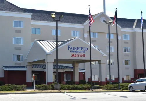 Fairfield Inn & Suites Hickory Hotels in Hickory