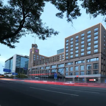 Grand Mercure Beijing Central(Near Tian‘anmen square and Forbidden City) Hotels near Beijing No.8 Middle School (Tunjuan Hutong)