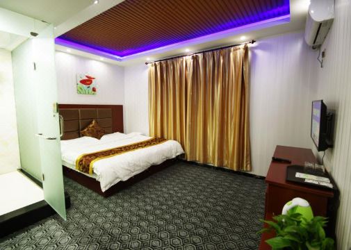 팡화 호텔 외관 야경