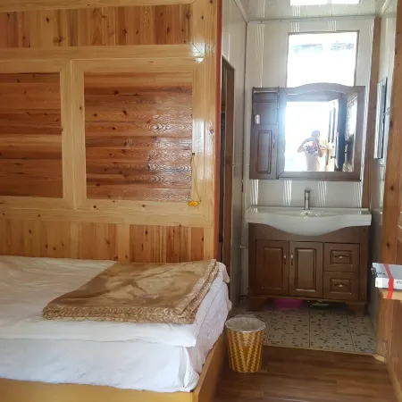 Yubeng Shenpu Inn