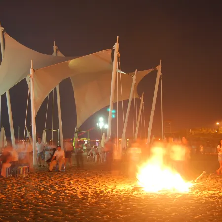 Golden Beach Holiday Hotel