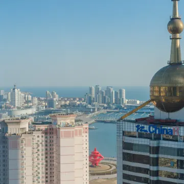 Yuelan Seaview Hotel Apartment (Qingdao May Fourth Square China Railway Center)