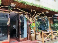 Yandangshan Fengsheng Hotel - Inns