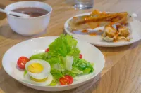 Hanxuan by the Lake Hostel