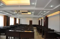 賓川秋波兮飯店 - 2 星級