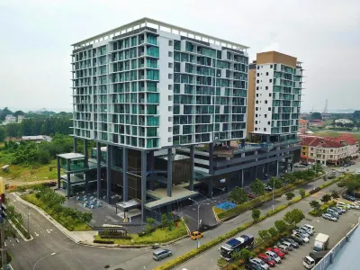 D'Wharf Hotel & Serviced Residence Hotels near Kota Lukut