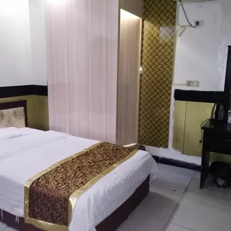 Xuanhan Huatai Hotel