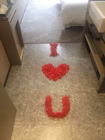 Parkgeun Hotel (Guangzhou East Station Tianhebeitianrun road)