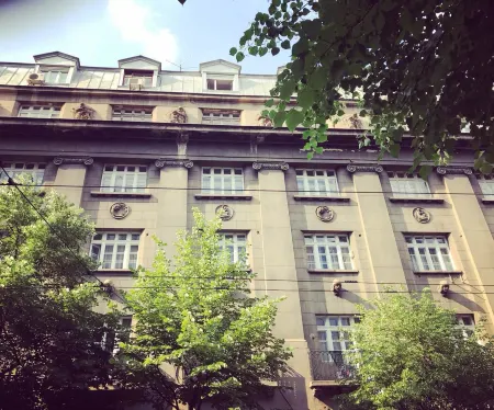 시티 네스트 모던 & 코지 스위트