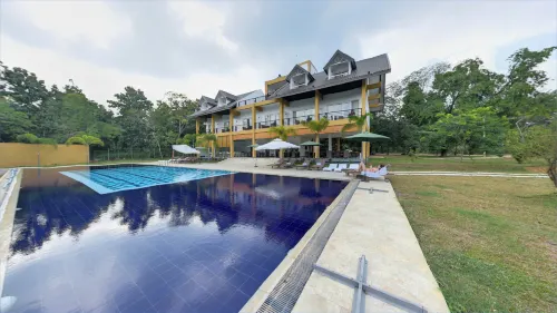 Cassandra Culture Resort Hotels in Avudangawa