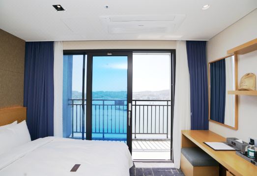 3. 씨크루즈 호텔 ..