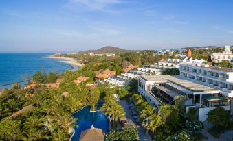 The Cliff Resort & Residences