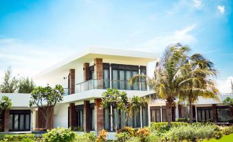 Saint Simeon Beach Residence
