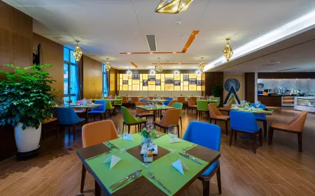 Hampton by Hilton Qingyuan Fengcheng Отели рядом с достопримечательностью «Jiangxin Island»