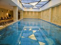 扬中菲尔斯金陵大酒店 - 室内游泳池