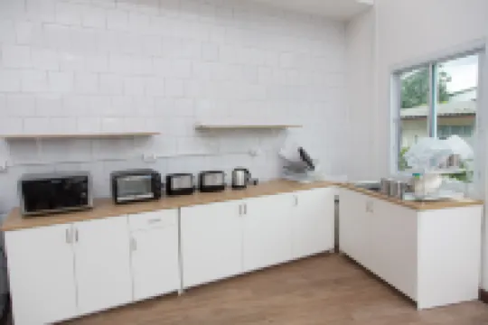 คอนเน็ก โฮสเทล