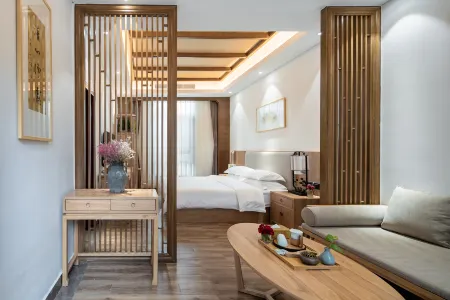 Floral Hotel · Plum Garden Mount Tai hotel Отели рядом с достопримечательностью «Shandong Science and Technology University East Campus»