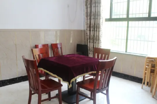 Tonglu Native Farm Stay Отели рядом с достопримечательностью «Shishe Village»