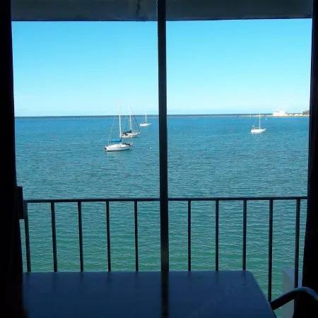 Hilo Reeds Bay Hotel